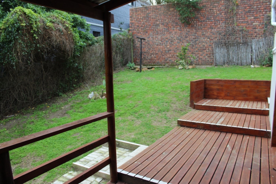 6 Bedroom Property for Sale in Paradise Beach Eastern Cape